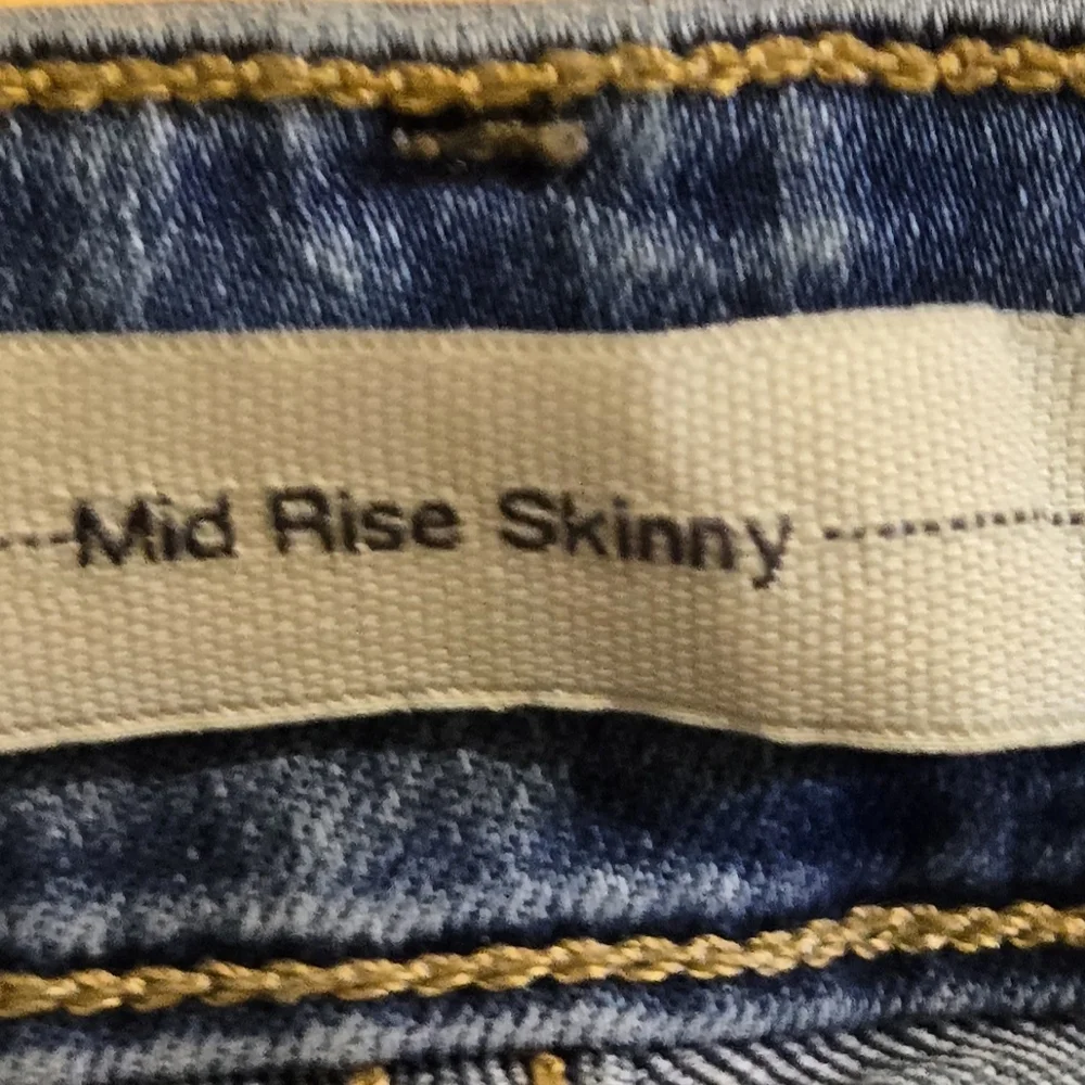 Levi's Women's Mid-Rise Skinny Jeans Size 18W Dark‎ Wash Blue Cotton Blend